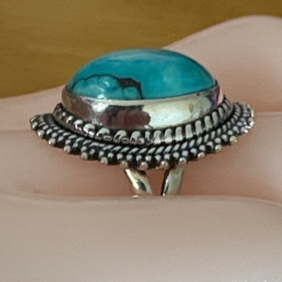 Bold Oval 8.50 carat Natural Cabochon Turquoise Ring Size 7 Sterling Silver - Picture 3 of 14